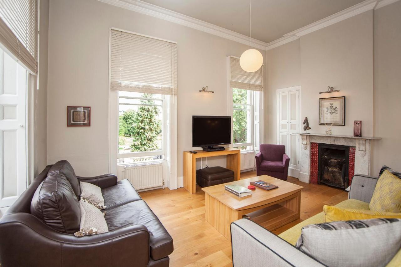 Stunning Spacious Central Apartment Near Parade Gardens バース エクステリア 写真